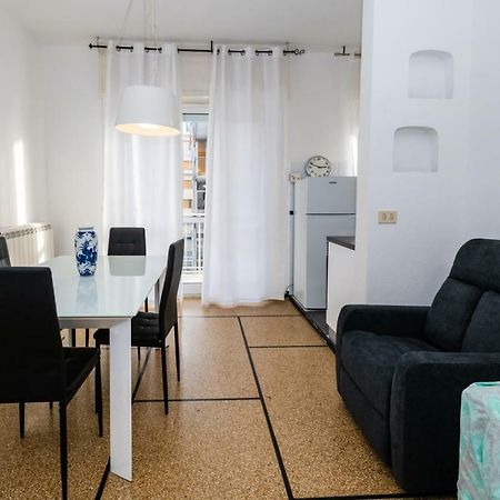Finalmarina Centro 2 Apartment Finale Ligure Bagian luar foto