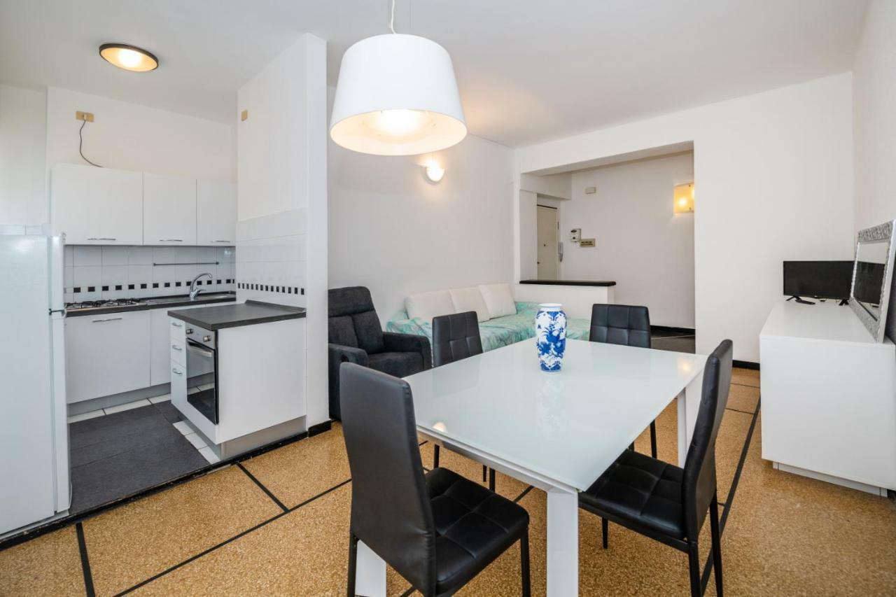 Finalmarina Centro 2 Apartment Finale Ligure Bagian luar foto